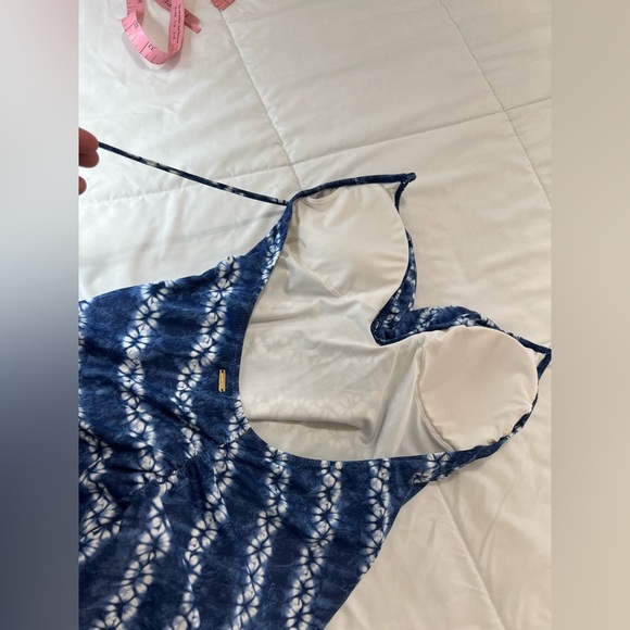 Victoria's Secret Flounce Plunge One-piece size M - Picture 6 of 12